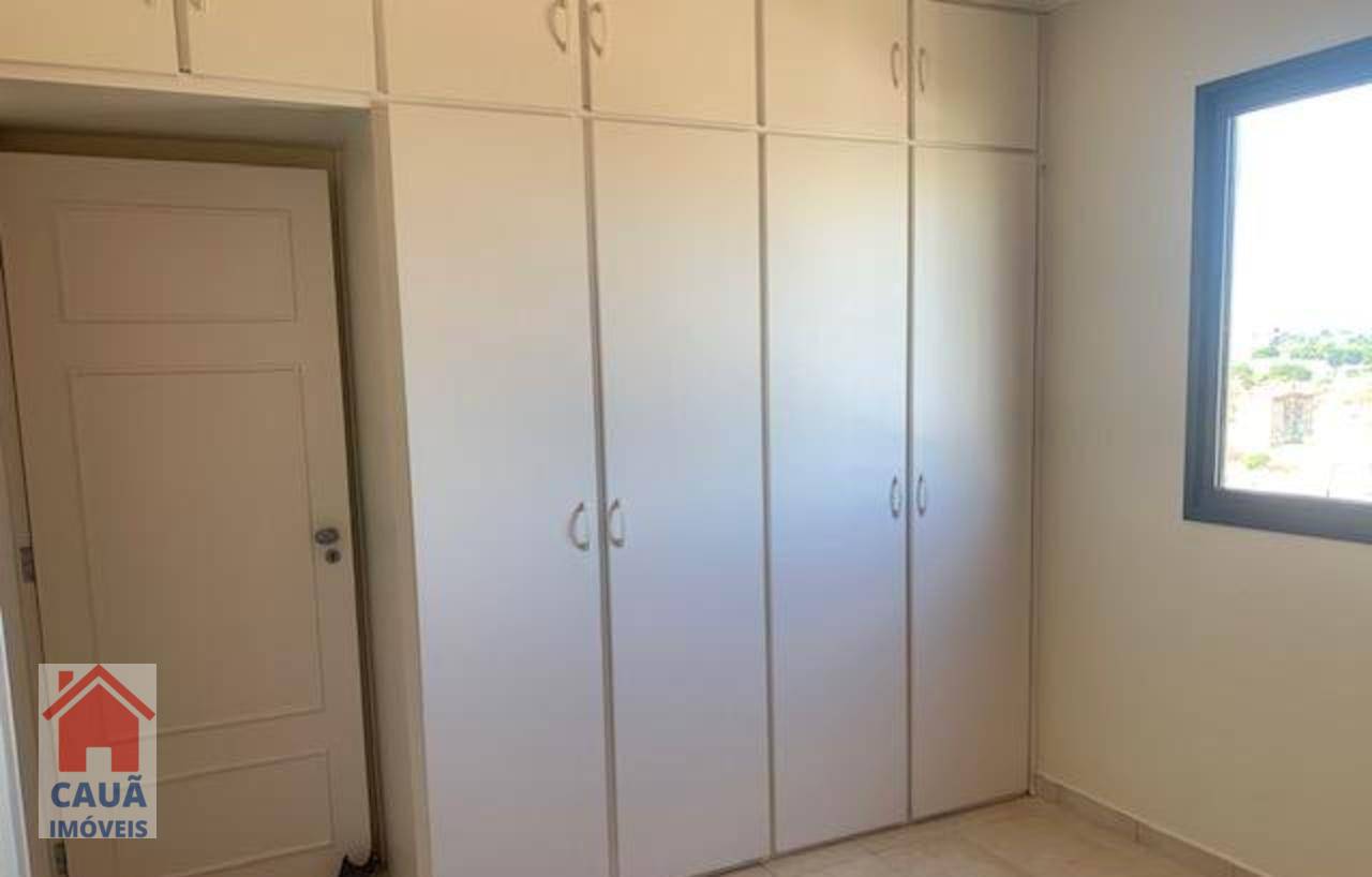 Apartamento para alugar com 3 quartos, 125m² - Foto 16