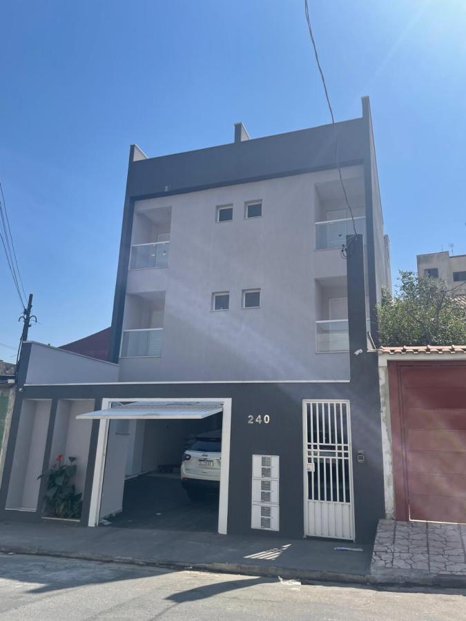 Apartamento à venda com 2 quartos, 66m² - Foto 2