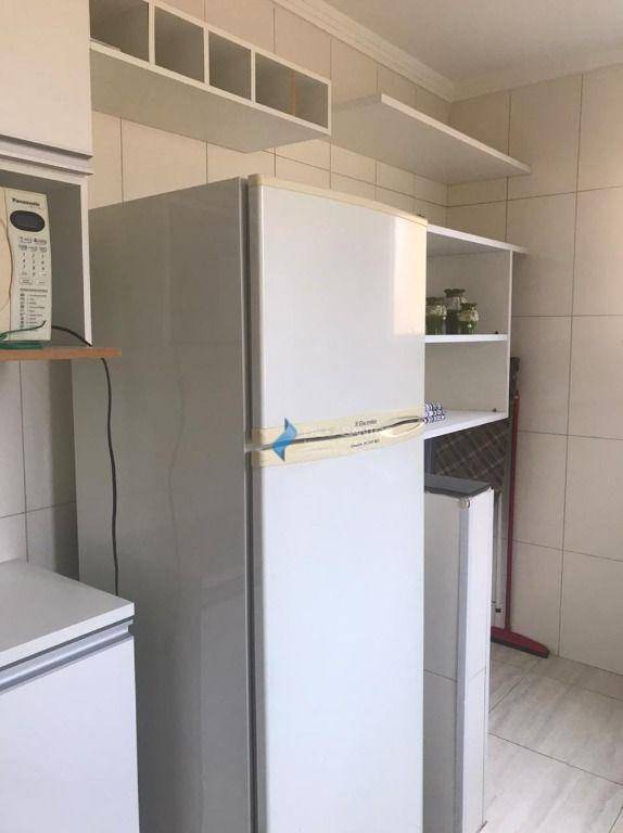 Apartamento à venda com 3 quartos, 60m² - Foto 7