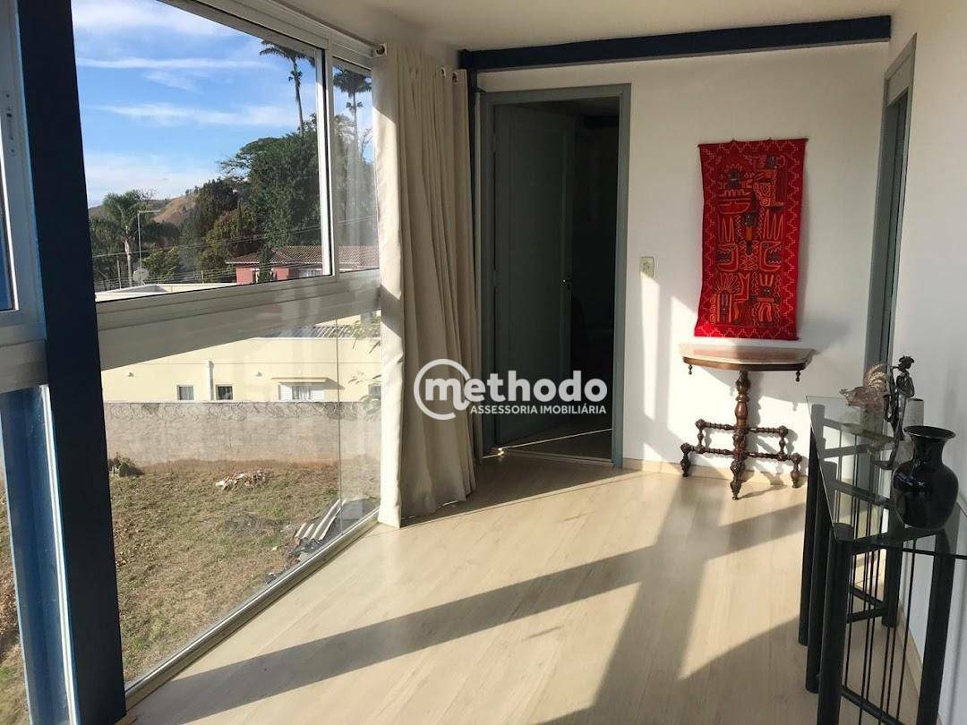 Casa à venda com 3 quartos, 210m² - Foto 3