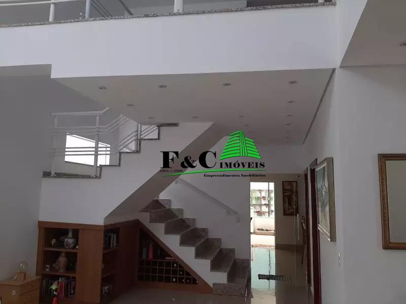 Casa de Condomínio à venda com 4 quartos, 373m² - Foto 3