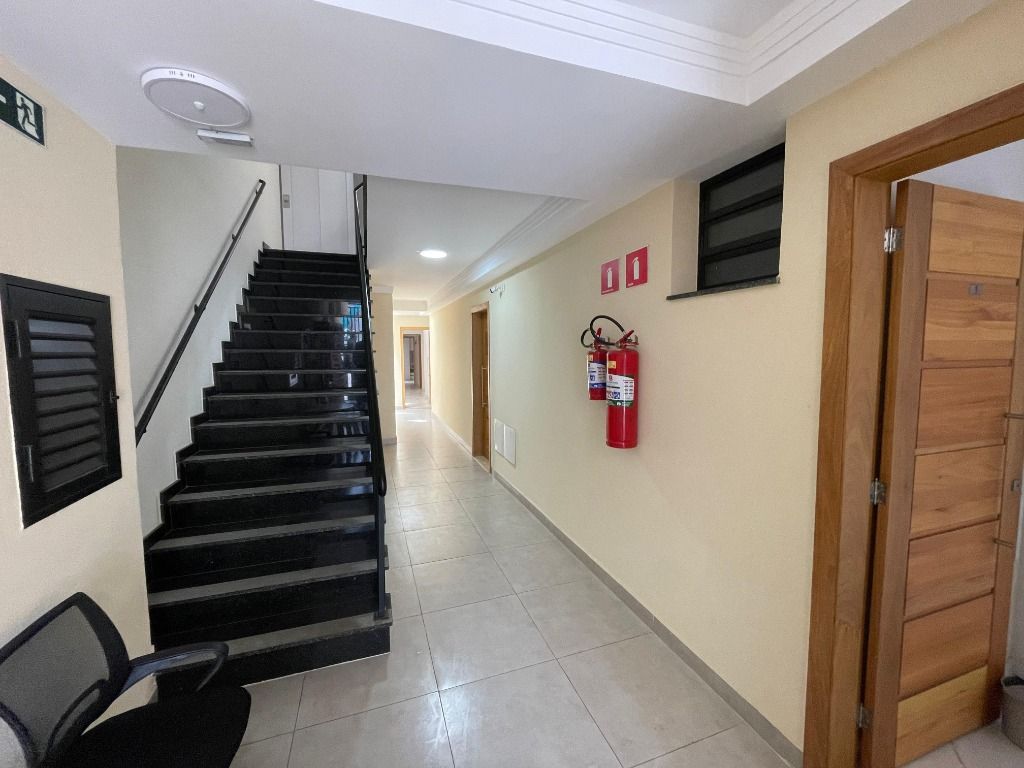 Apartamento à venda com 2 quartos, 57m² - Foto 1