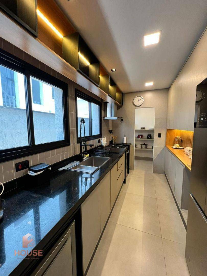 Casa de Condomínio à venda com 4 quartos, 386m² - Foto 16