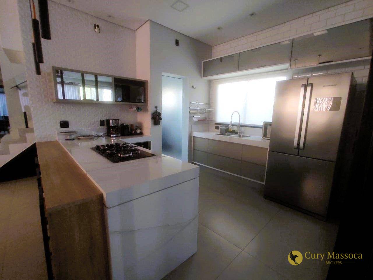 Casa à venda e aluguel com 4 quartos, 250m² - Foto 22