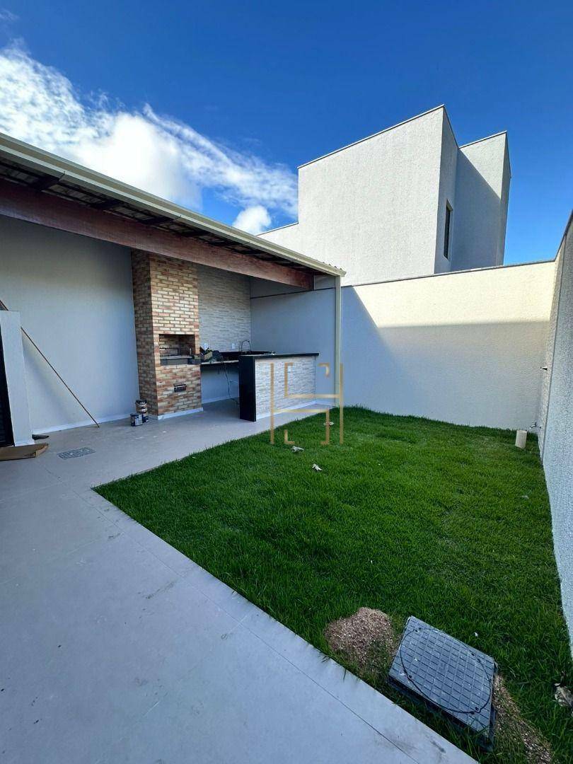 Casa à venda com 3 quartos, 138m² - Foto 2