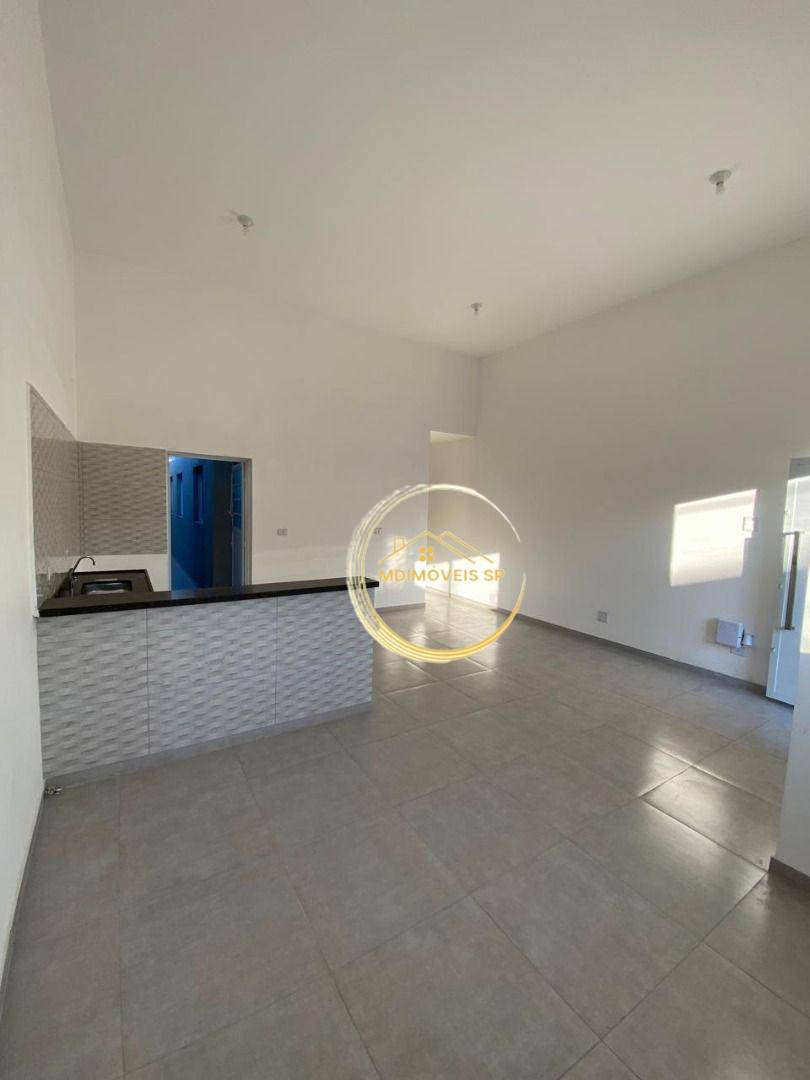 Casa à venda com 3 quartos, 84m² - Foto 6