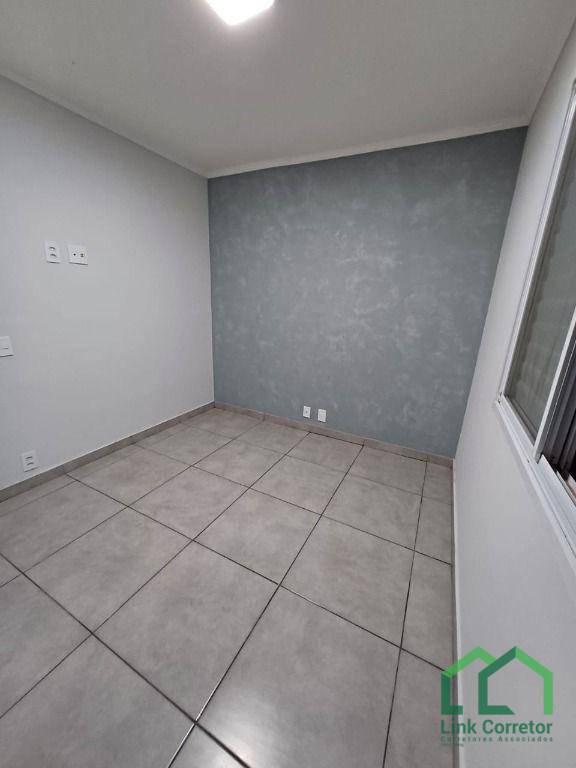 Apartamento à venda com 2 quartos, 45m² - Foto 2