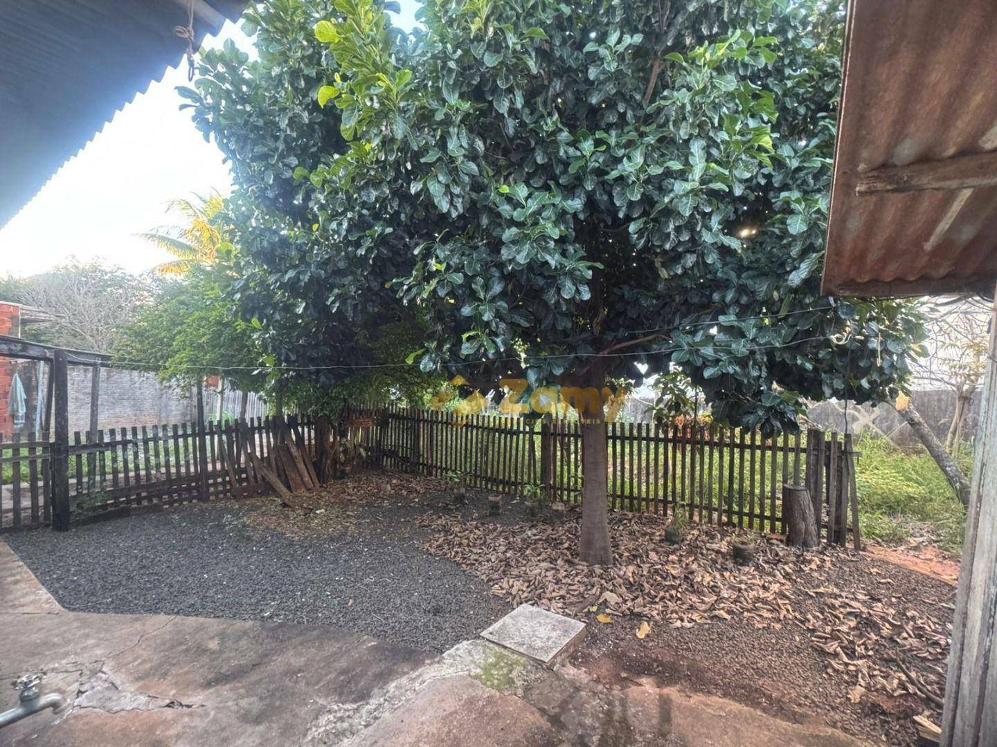 Casa à venda com 3 quartos, 100m² - Foto 4
