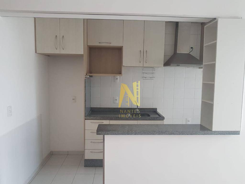 Apartamento para alugar com 3 quartos, 70m² - Foto 7