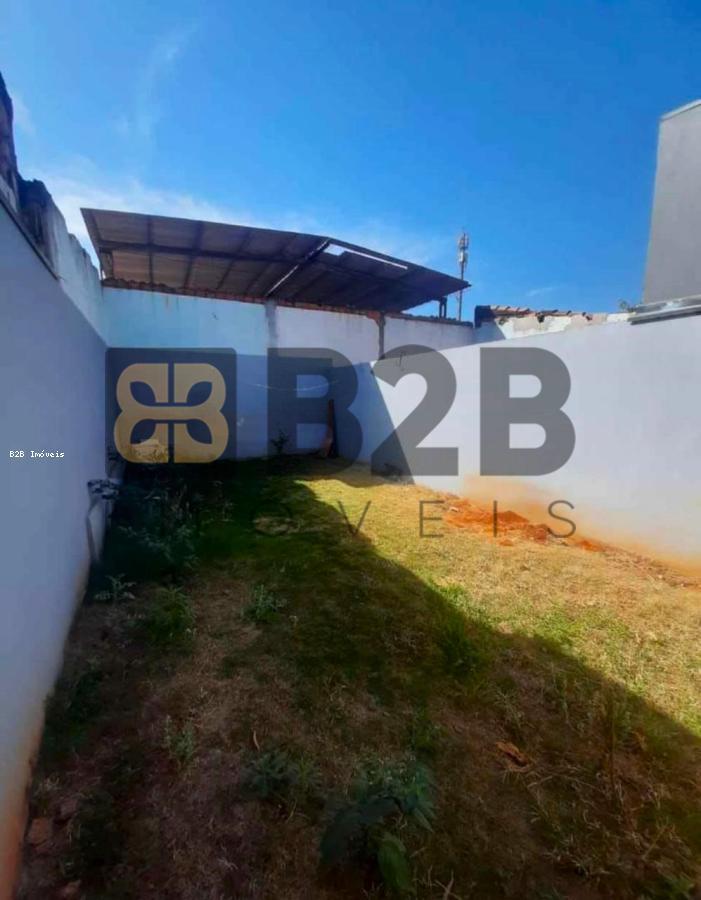 Casa à venda com 2 quartos, 150m² - Foto 8