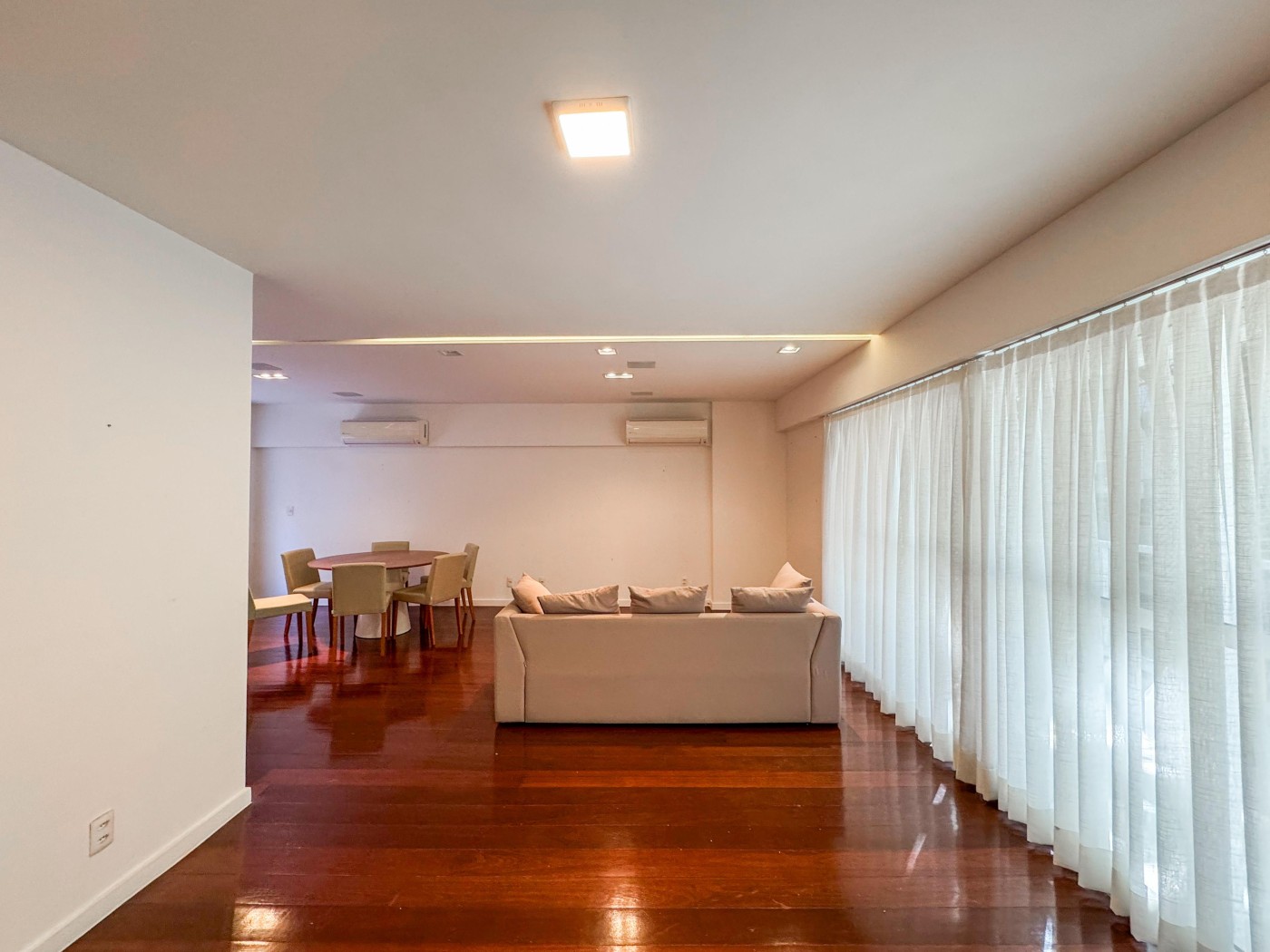 Apartamento à venda com 3 quartos, 199m² - Foto 11