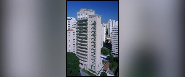 Apartamento à venda com 4 quartos, 221m² - Foto 1