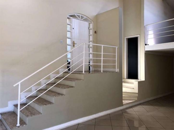 Sobrado à venda com 3 quartos, 330m² - Foto 3