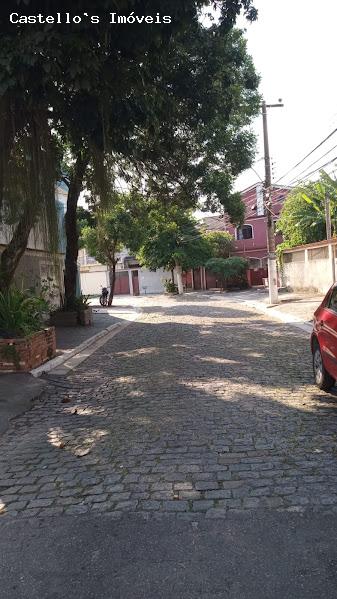 Casa de Condomínio à venda com 3 quartos, 201m² - Foto 2