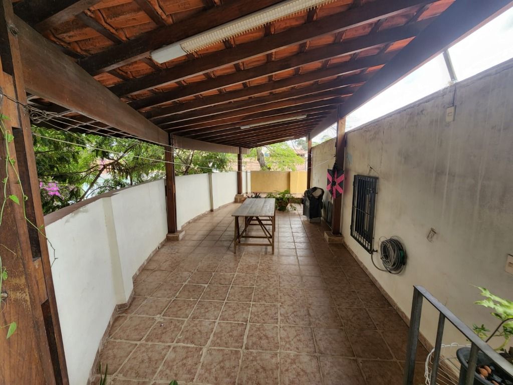 Casa à venda com 3 quartos, 170m² - Foto 10