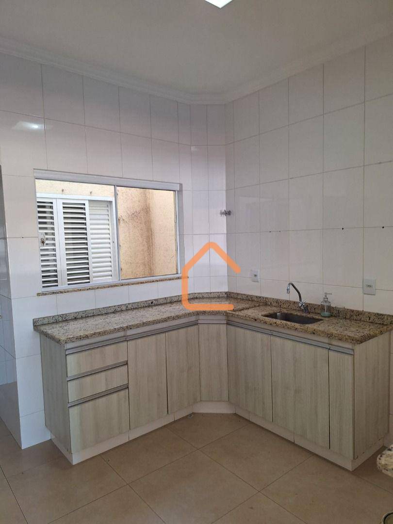 Apartamento à venda com 3 quartos, 110m² - Foto 1