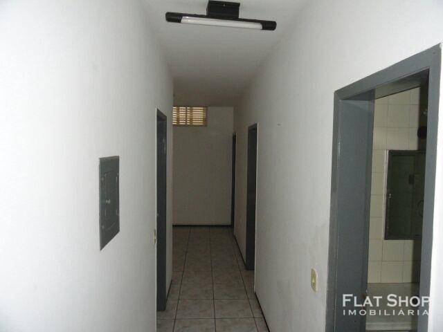 Casa à venda com 5 quartos, 350m² - Foto 10