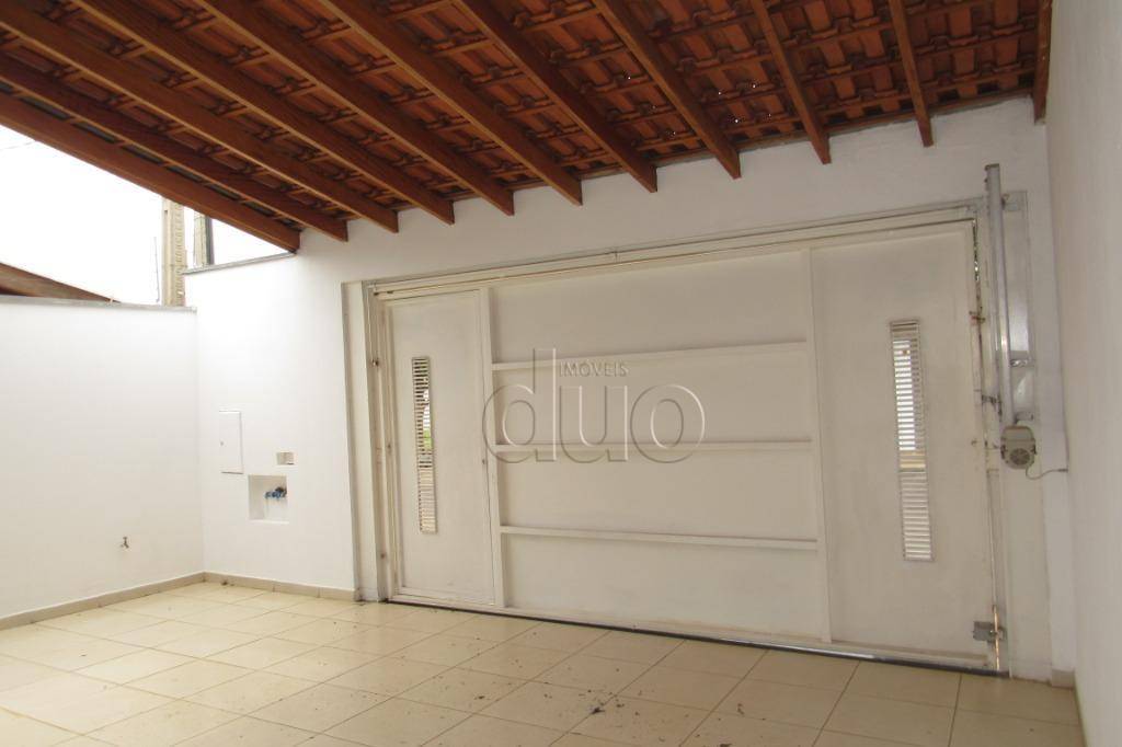 Casa à venda e aluguel com 3 quartos, 120m² - Foto 2