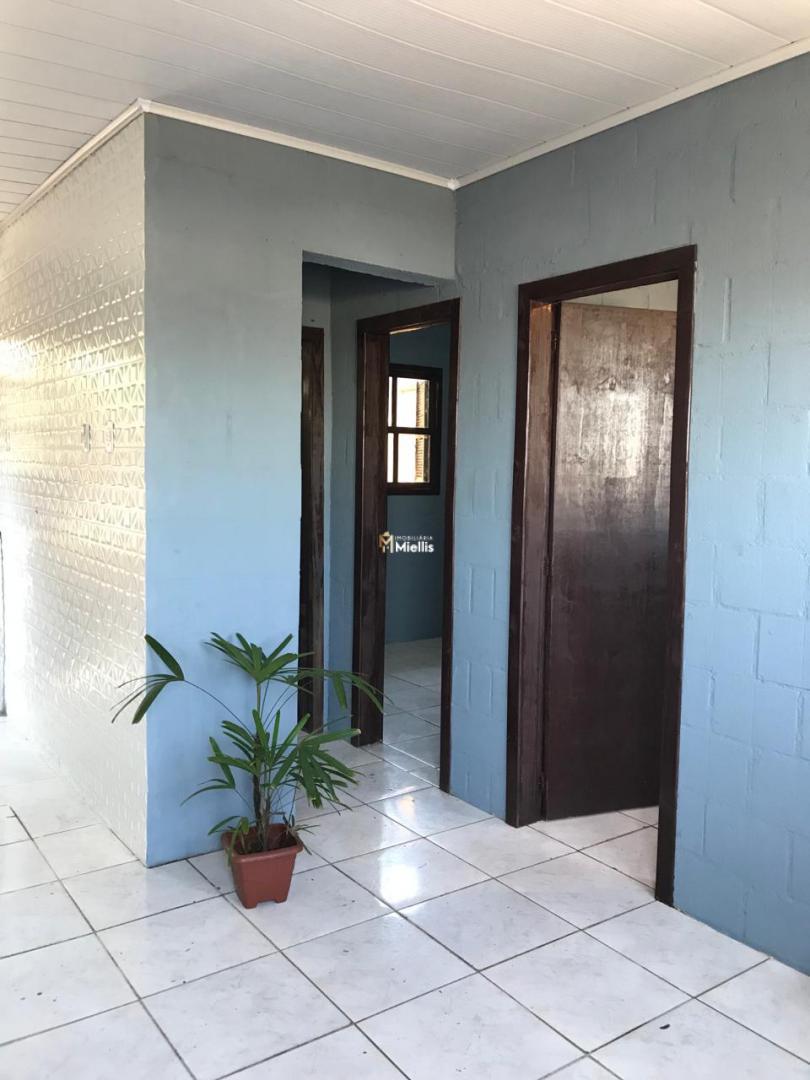 Casa à venda com 2 quartos, 48m² - Foto 4