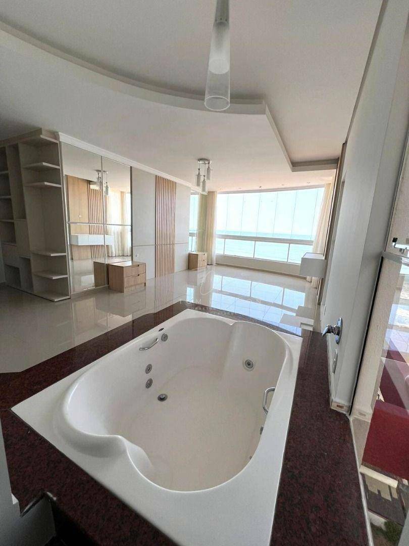 Cobertura à venda com 3 quartos, 244m² - Foto 1
