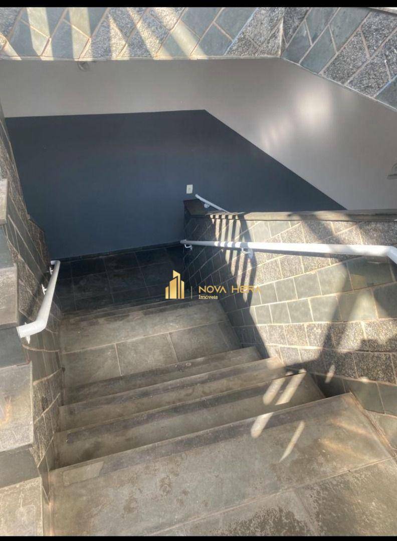 Sobrado à venda com 4 quartos, 256m² - Foto 6