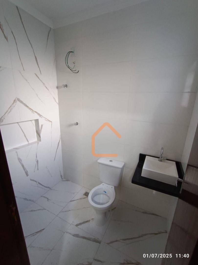 Casa à venda com 2 quartos, 70m² - Foto 10
