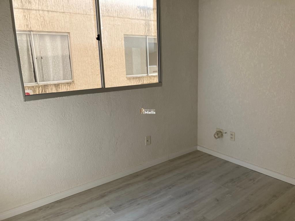 Apartamento à venda com 2 quartos, 40m² - Foto 2