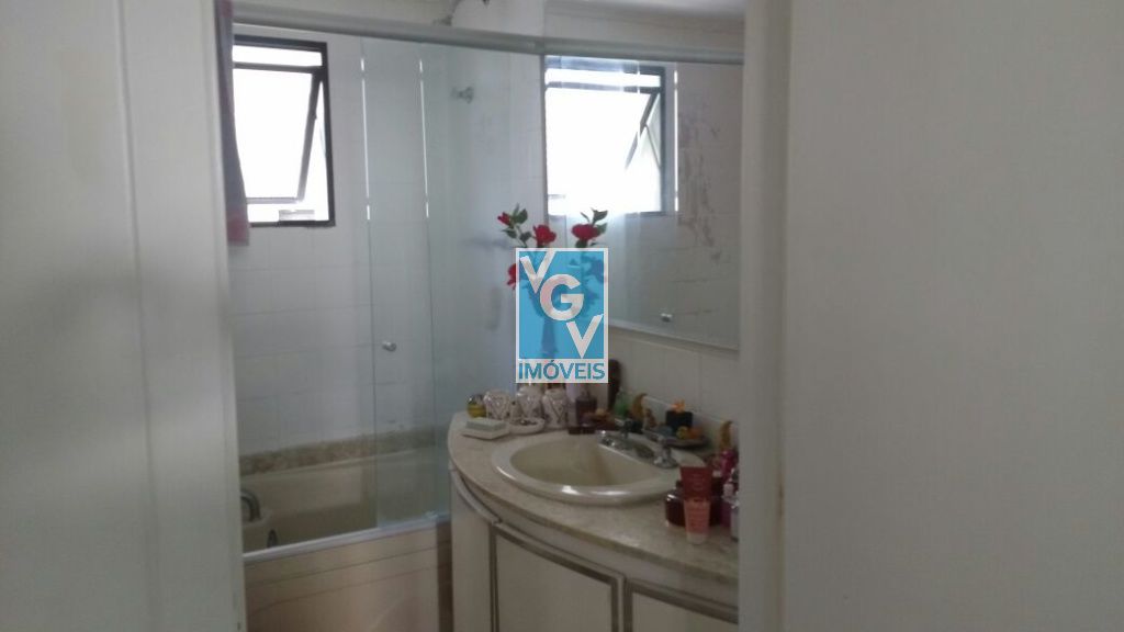 Apartamento à venda com 3 quartos, 140m² - Foto 15