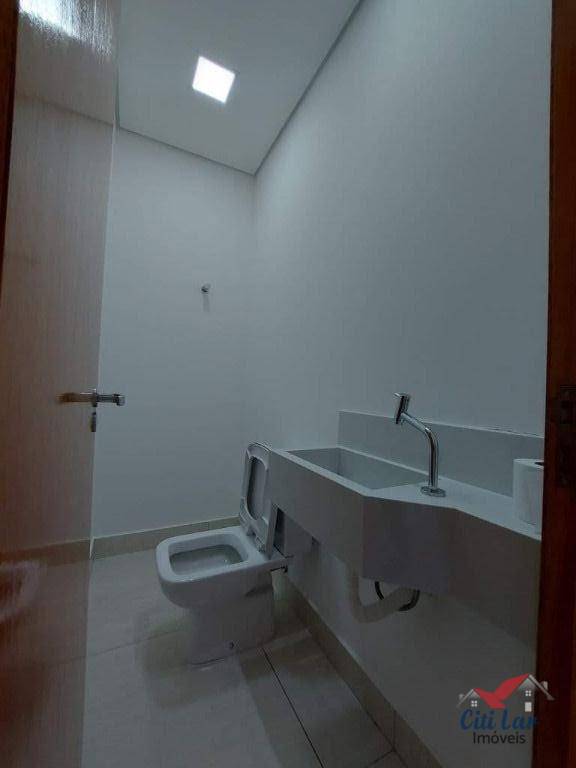 Sobrado à venda e aluguel com 3 quartos, 207m² - Foto 11