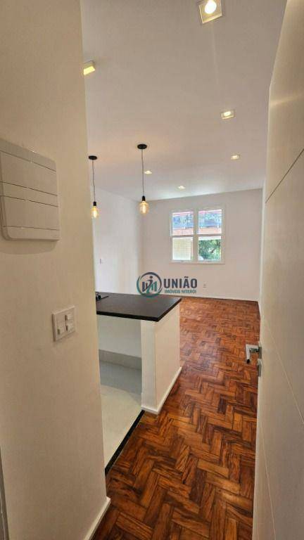 Apartamento à venda com 1 quarto, 40m² - Foto 4