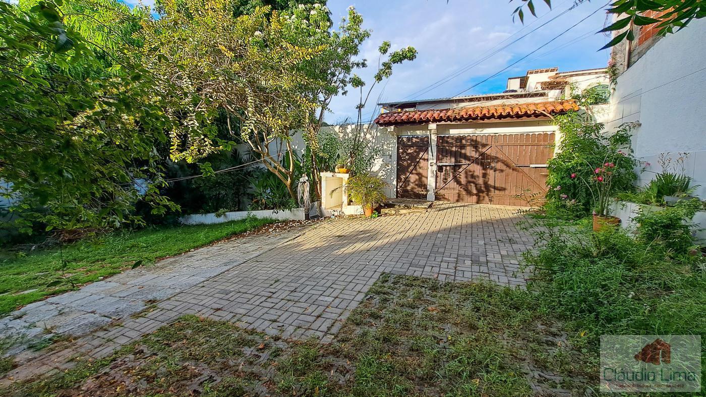 Casa à venda com 4 quartos, 140m² - Foto 4