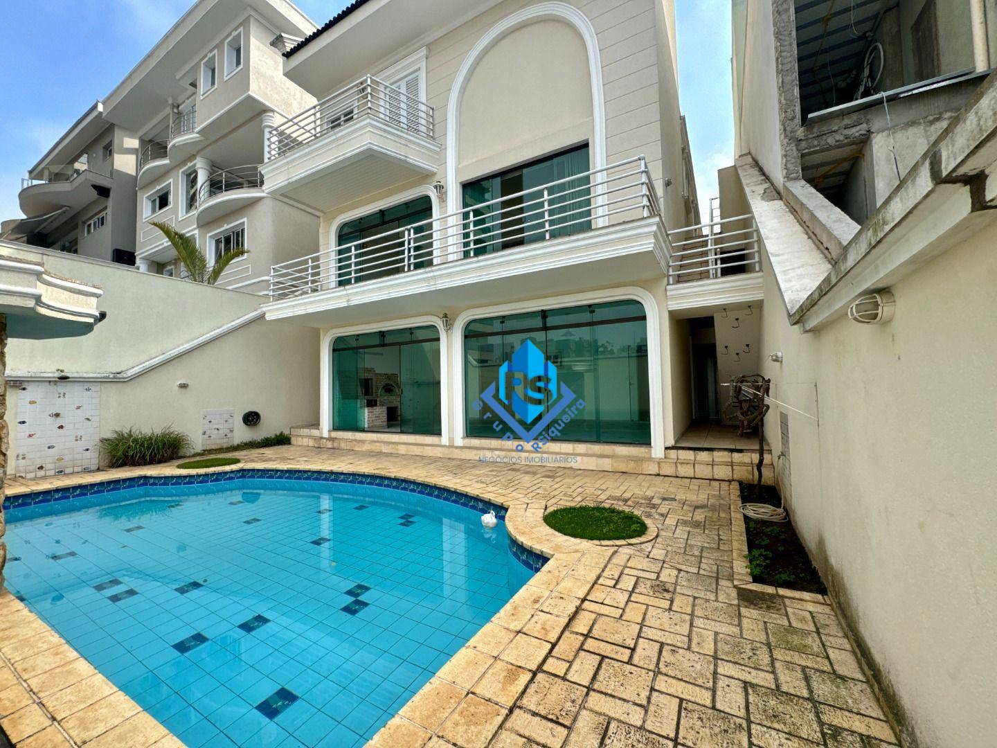 Sobrado, 4 quartos, 300 m² - Foto 1