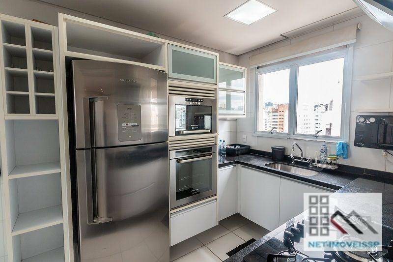 Apartamento à venda com 3 quartos, 202m² - Foto 19