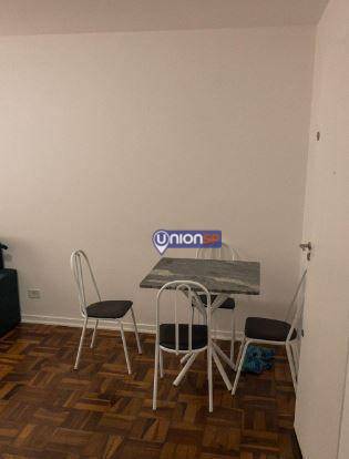 Apartamento à venda com 1 quarto, 40m² - Foto 2