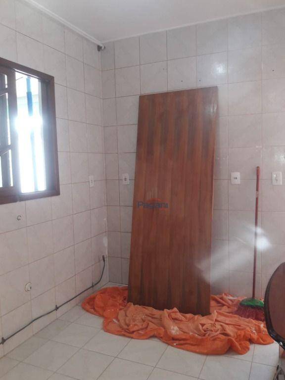 Casa à venda com 5 quartos, 160m² - Foto 4