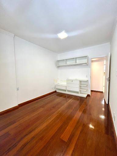 Apartamento à venda com 4 quartos, 254m² - Foto 3