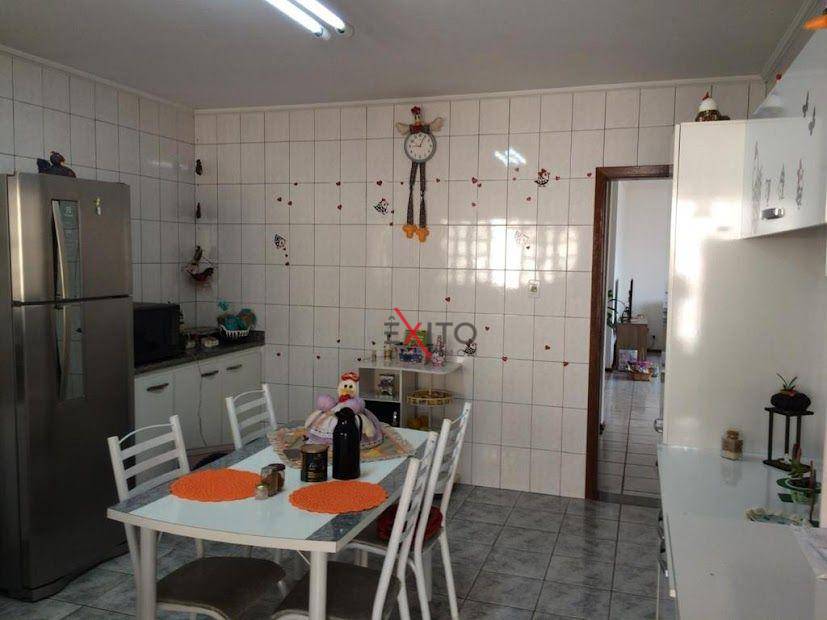 Sobrado à venda com 3 quartos, 182m² - Foto 42