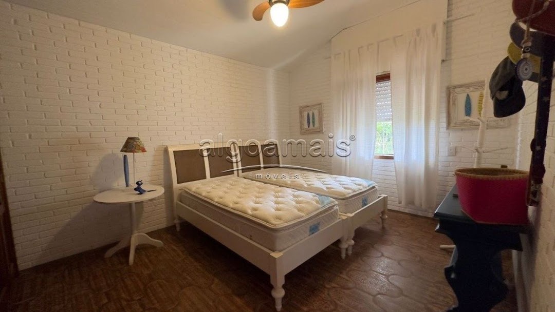 Casa à venda com 5 quartos, 300m² - Foto 22