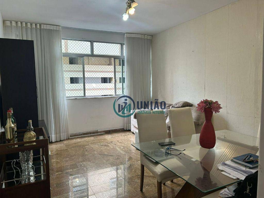 Apartamento à venda com 3 quartos, 100m² - Foto 2