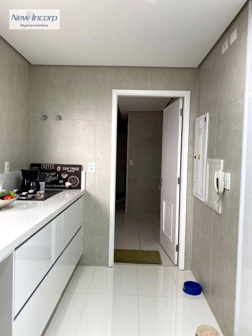 Apartamento à venda com 3 quartos, 238m² - Foto 31