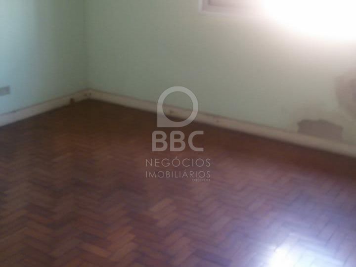 Casa à venda e aluguel com 3 quartos, 200m² - Foto 14