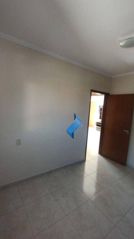 Apartamento à venda com 2 quartos, 70m² - Foto 5