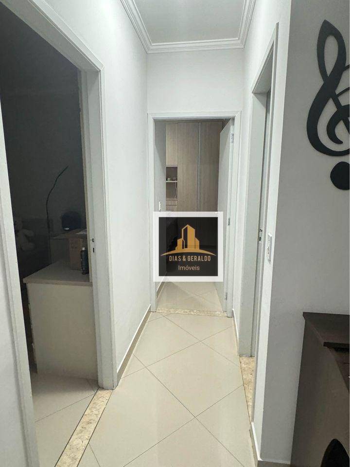 Apartamento à venda com 2 quartos, 55m² - Foto 15