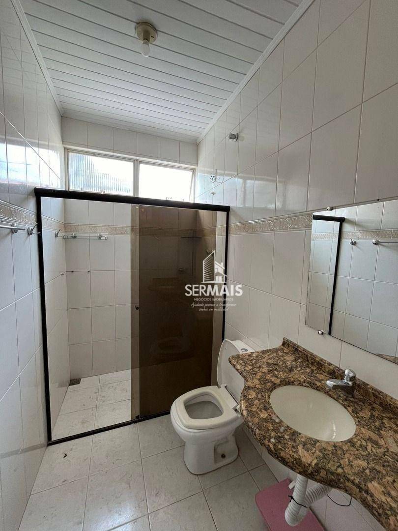 Casa para alugar com 4 quartos, 250m² - Foto 24