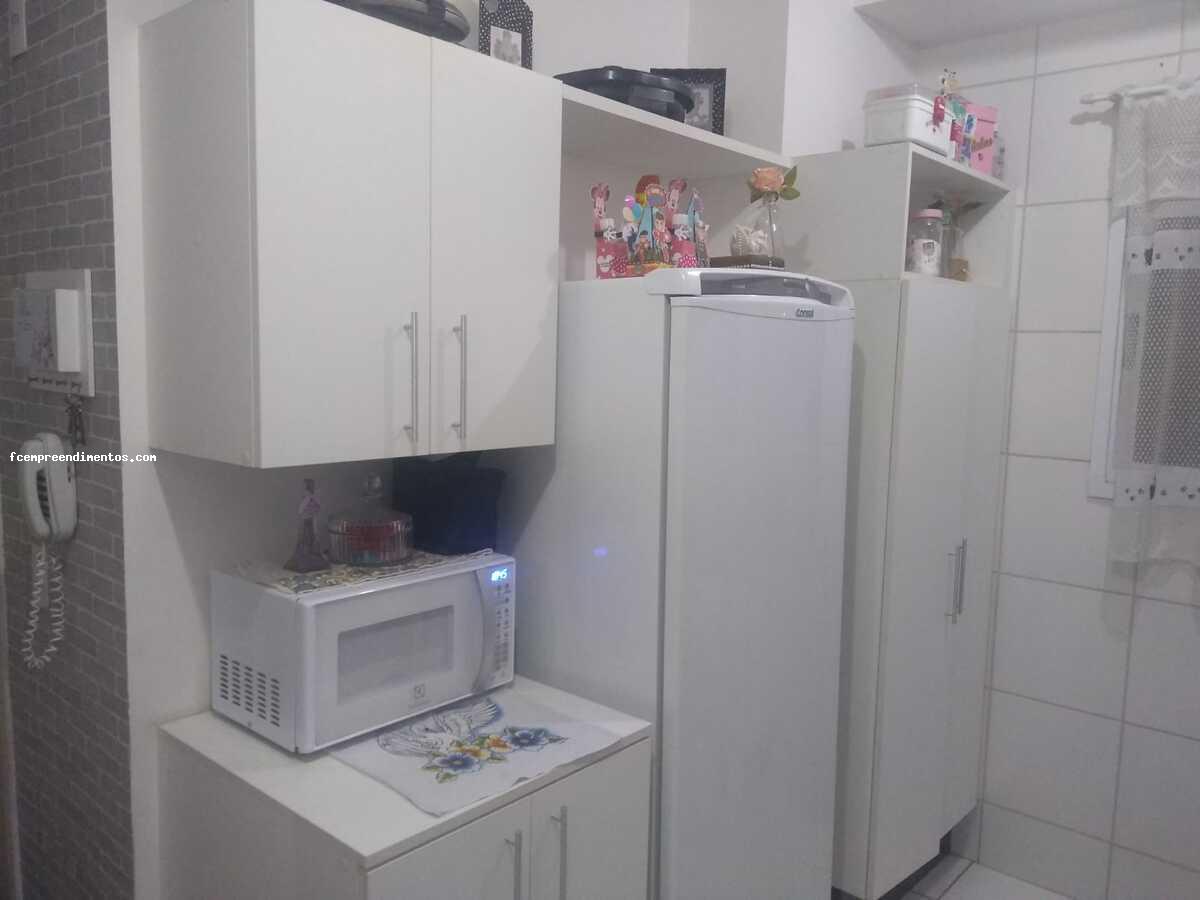 Apartamento à venda com 2 quartos, 48m² - Foto 10