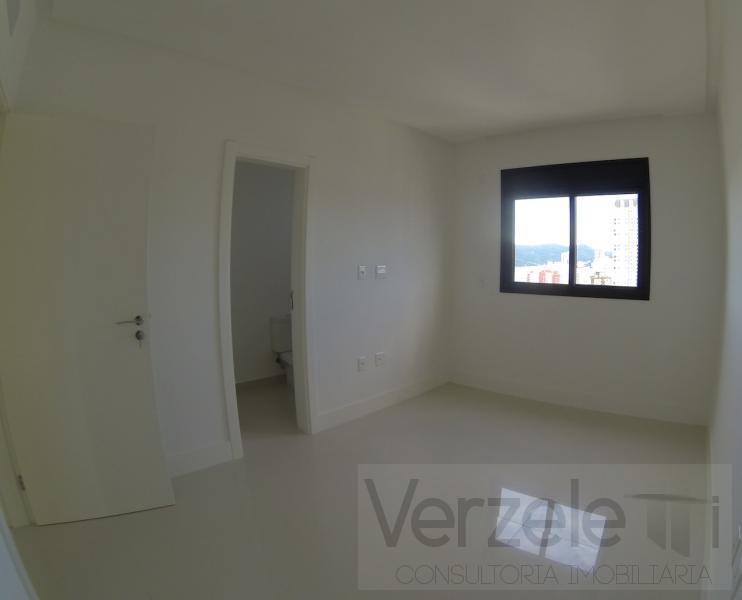 Apartamento à venda com 3 quartos, 139m² - Foto 16