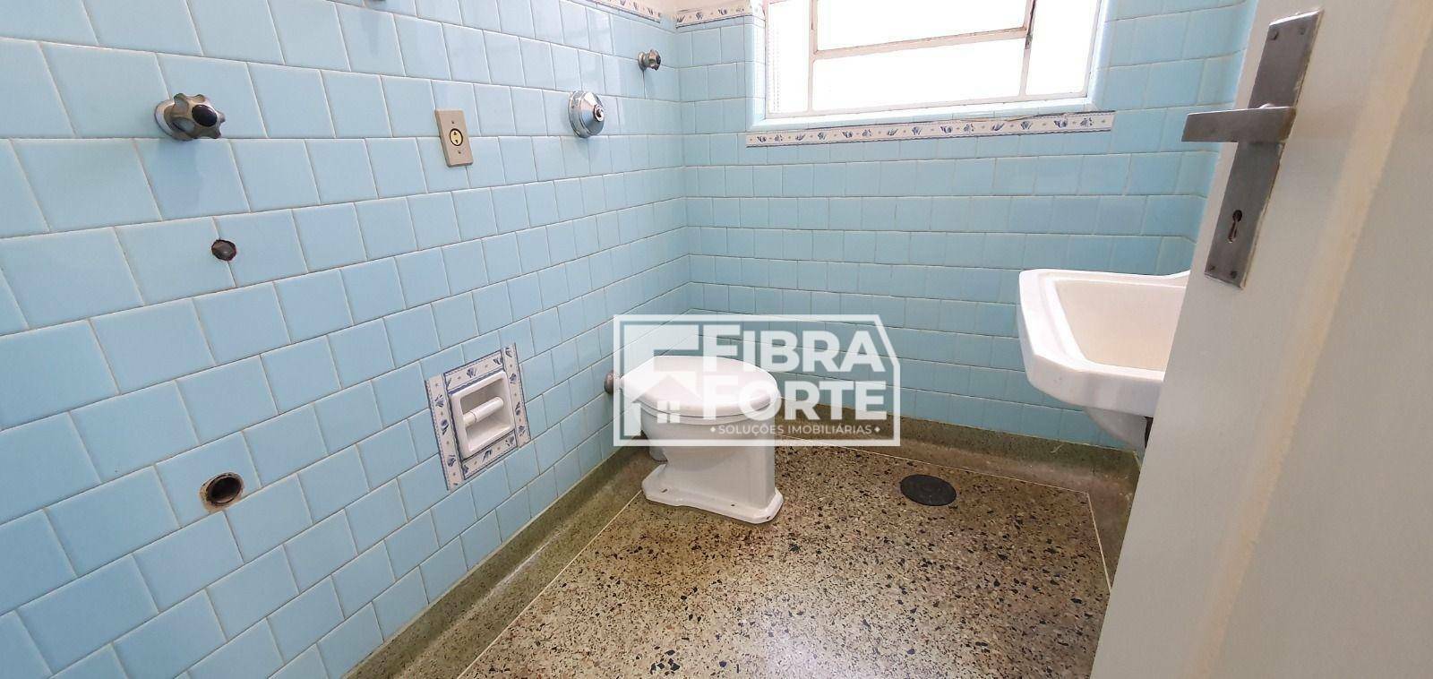 Casa para alugar com 5 quartos, 224m² - Foto 18