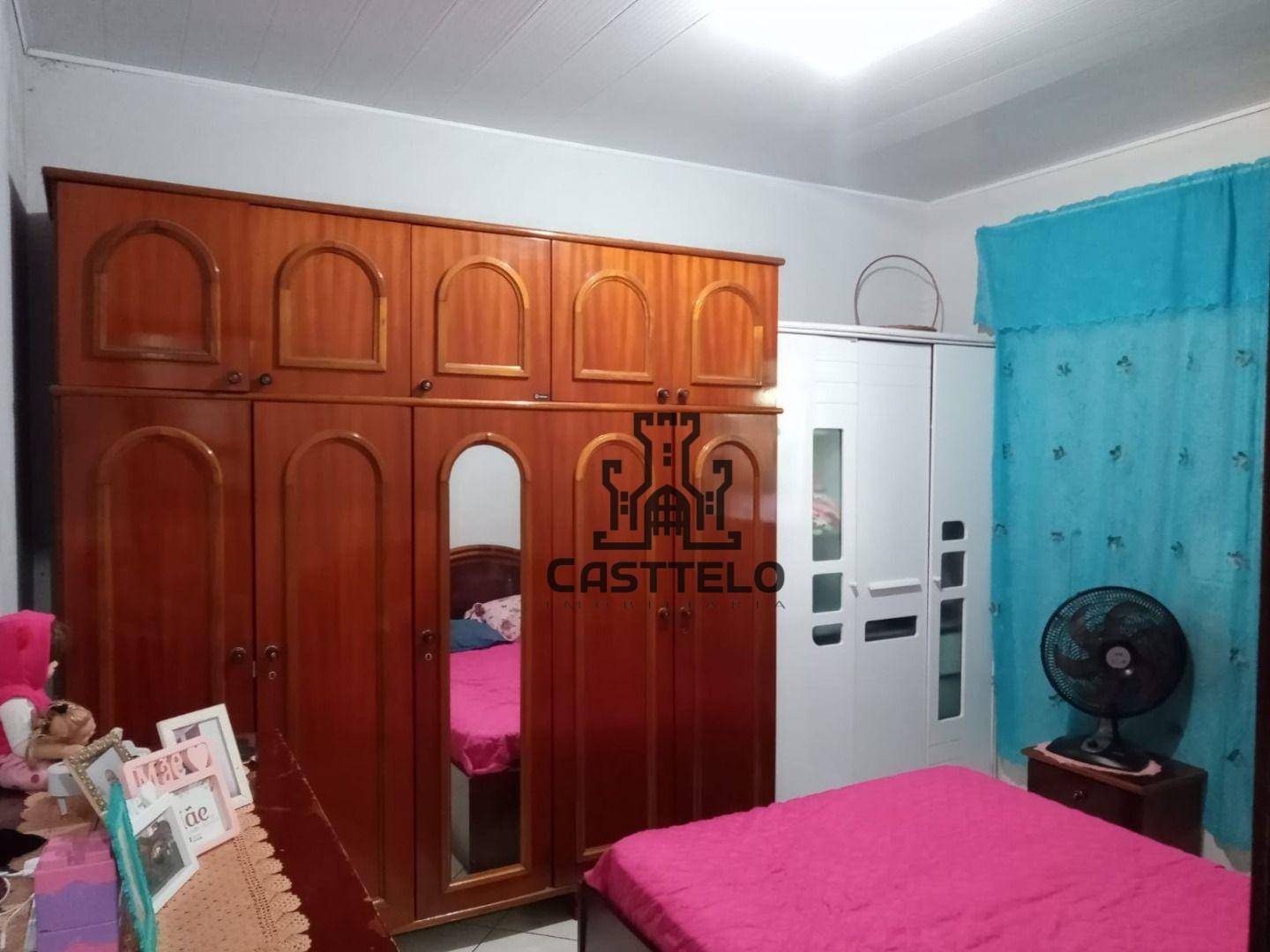 Casa à venda com 2 quartos, 220m² - Foto 12