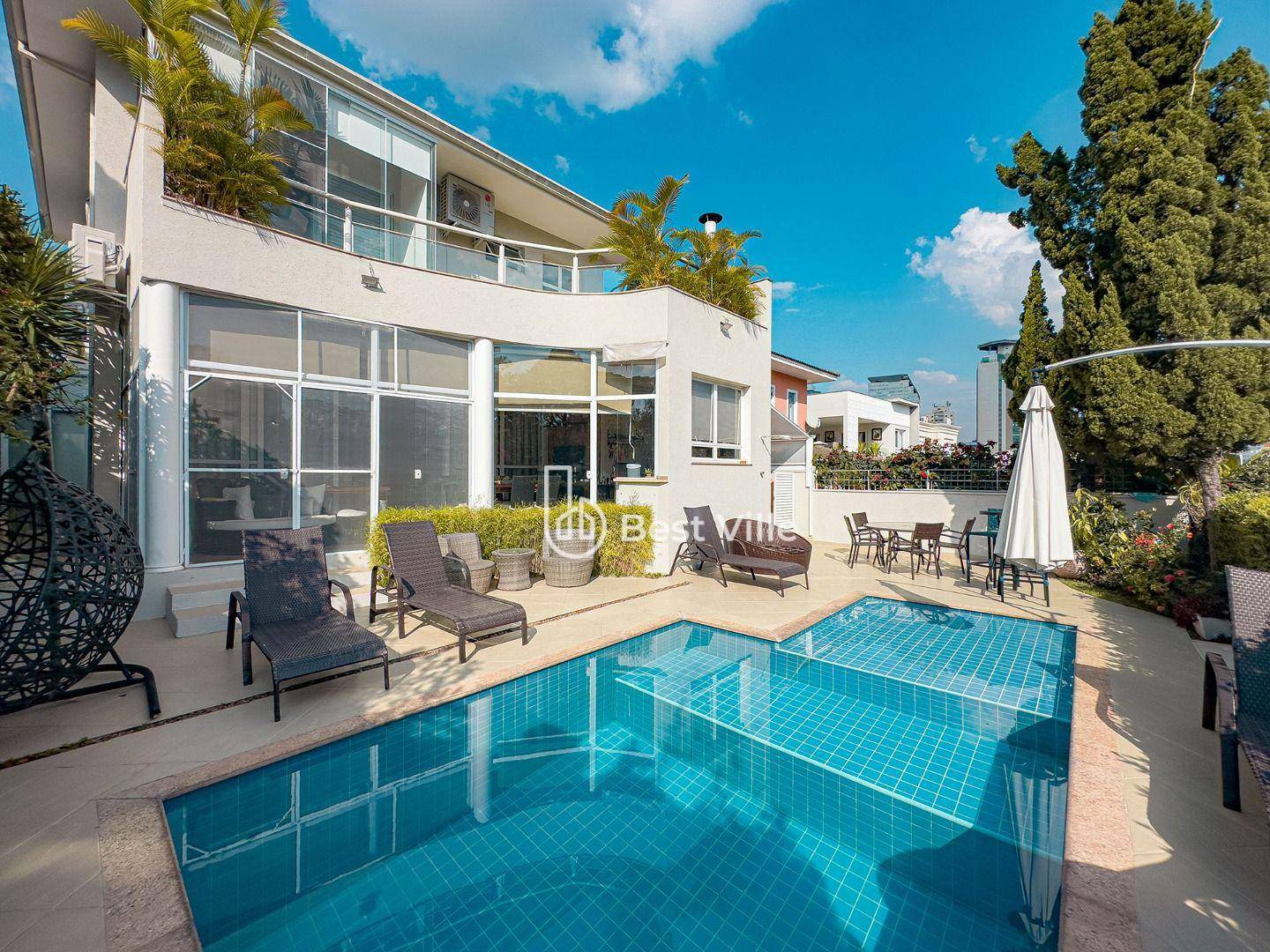 Casa de Condomínio à venda e aluguel com 4 quartos, 480m² - Foto 2