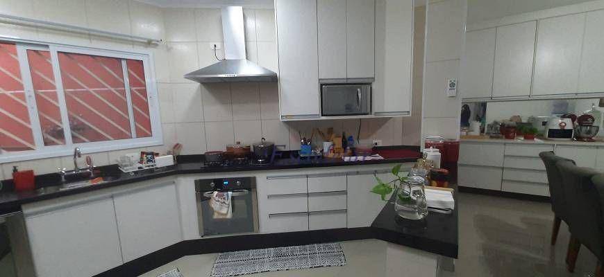 Sobrado à venda com 3 quartos, 220m² - Foto 13